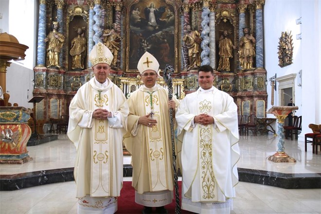 Petar Krašek iz župe Ivanec zaređen za svećenika u varaždinskoj katedrali